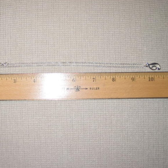 Lands' End NWT 20" Necklace with Initial T Pendant and Chain Landsend - Picture 3 of 4